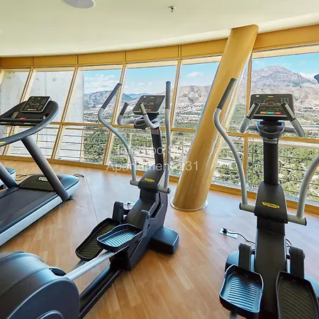 Intempo Sky Apartament-231 Бенидорм
